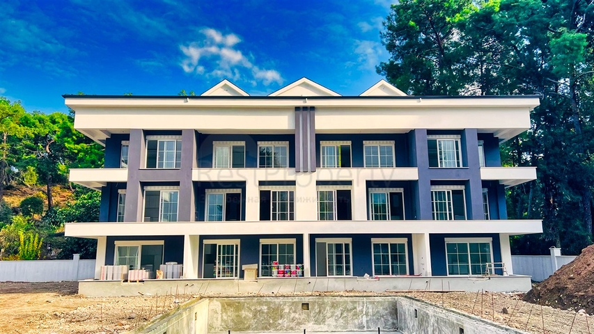 Квартира планировки 3+1 в районе Кемер - Анталия 