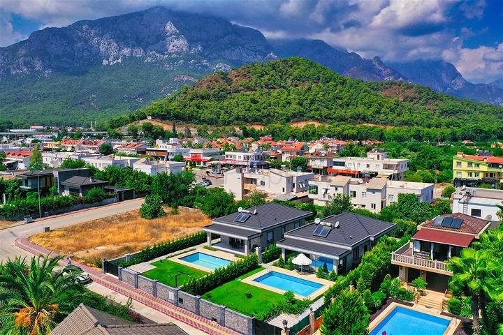 Вилла планировки 6+1 в районе Кемер - Анталия 