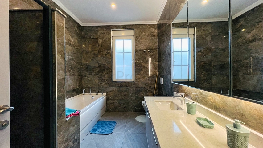 Вилла планировки 6+1 в районе Кемер - Анталия 