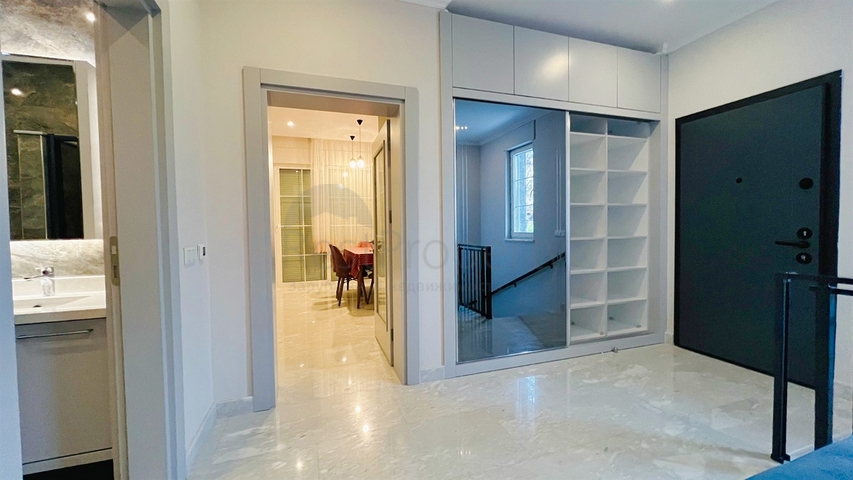 Вилла планировки 6+1 в районе Кемер - Анталия 