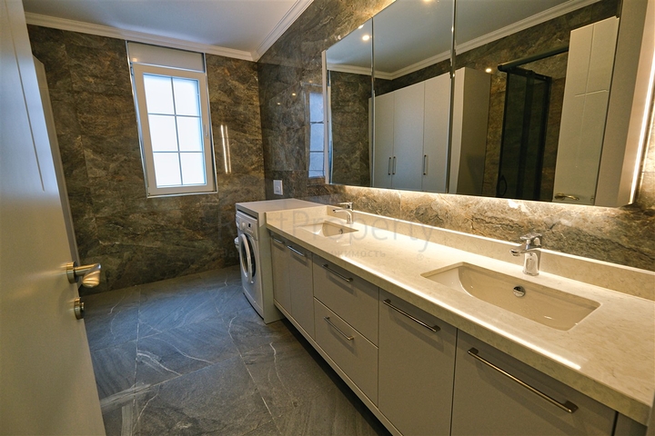 Вилла планировки 6+1 в районе Кемер - Анталия 