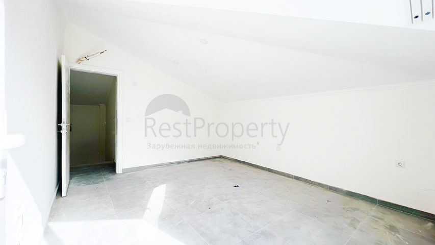 Квартира планировки 3+1 дуплекс в районе Кемер - Анталия 