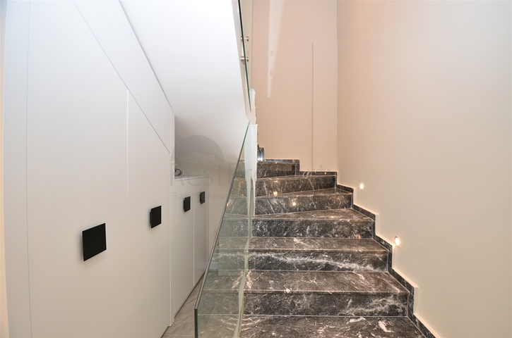 Виллы планировки 4+2 и 9+3 в районе Кемер - Анталия