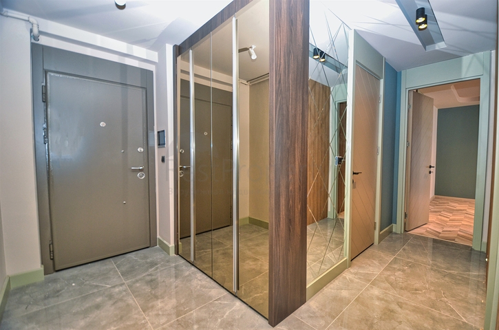 Квартира планировки 2+1 в центре города Анталия