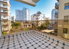 Квартира планировки 2+1 в центре города Анталия