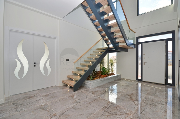 Вилла планировки 7+2 в районе Дошемеалты - Анталия