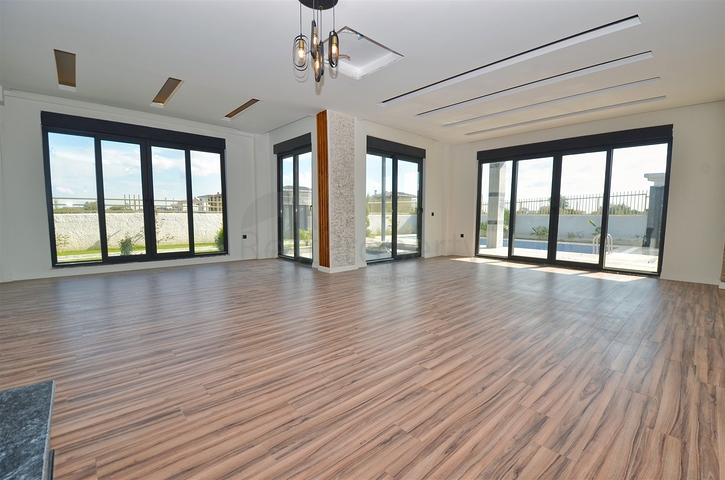 Вилла планировки 7+2 в районе Дошемеалты - Анталия