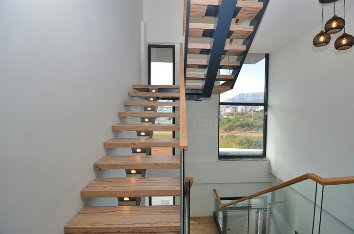 Вилла планировки 7+2 в районе Дошемеалты - Анталия