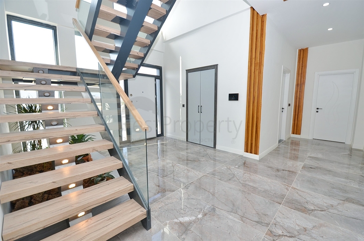 Вилла планировки 7+2 в районе Дошемеалты - Анталия