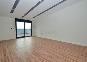 Вилла планировки 7+2 в районе Дошемеалты - Анталия