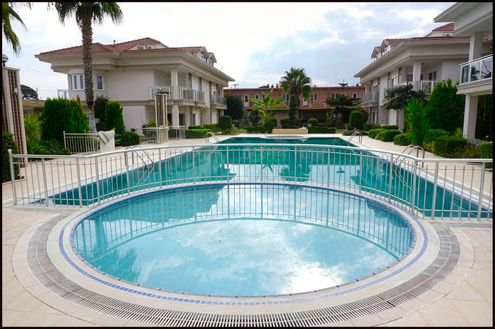 Квартира планировки 4+1 в районе Белек - Анталия 