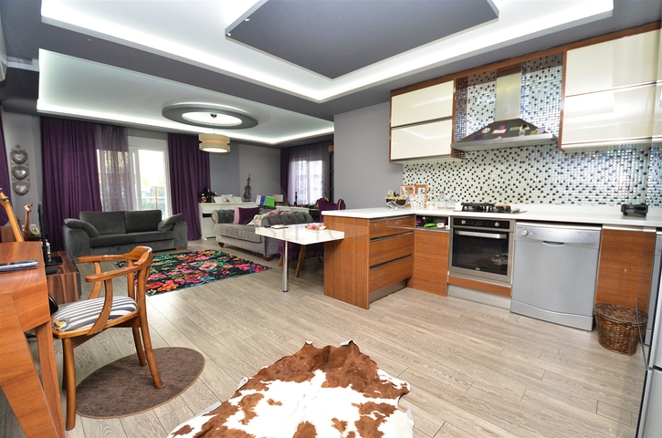 Квартира планировки 2+1 в микрорайоне Унджалы - Анталия 