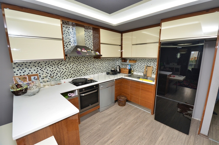 Квартира планировки 2+1 в микрорайоне Унджалы - Анталия 