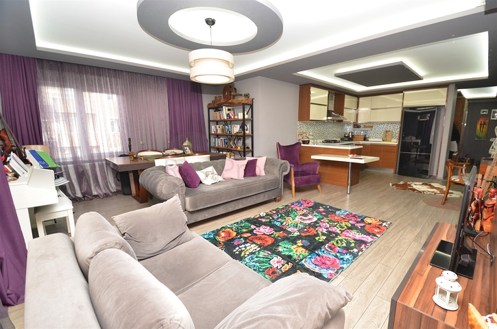 Квартира планировки 2+1 в микрорайоне Унджалы - Анталия 