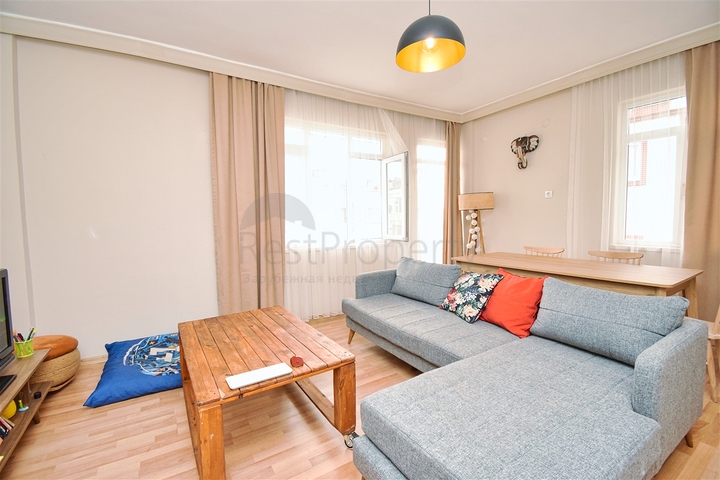 Квартира планировки 2+1 в центре города Анталия 