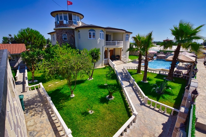 Вилла планировки 8+1 в районе Белек - Анталия 