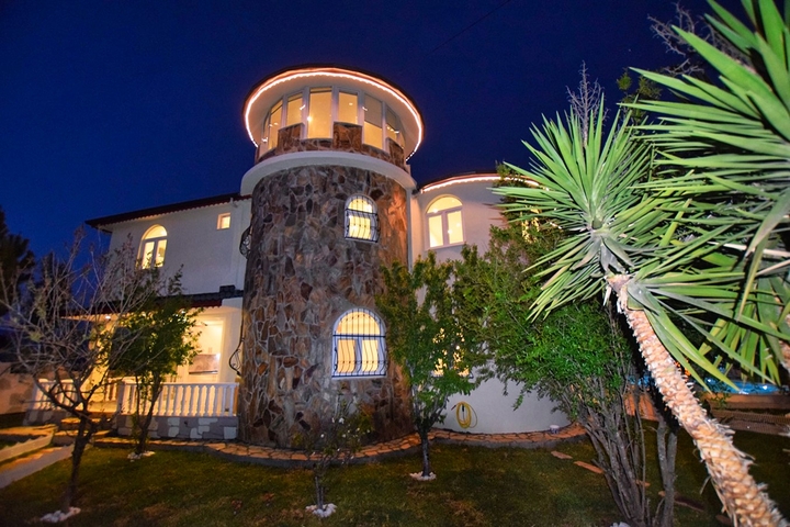 Вилла планировки 8+1 в районе Белек - Анталия 