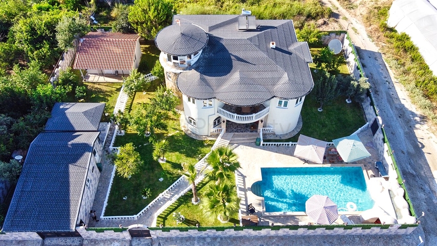 Вилла планировки 8+1 в районе Белек - Анталия 