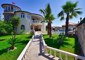 Вилла планировки 8+1 в районе Белек - Анталия 