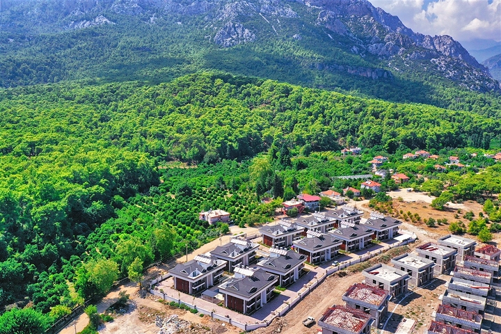 Квартира планировки 2+1 в районе Кемер - Анталия 