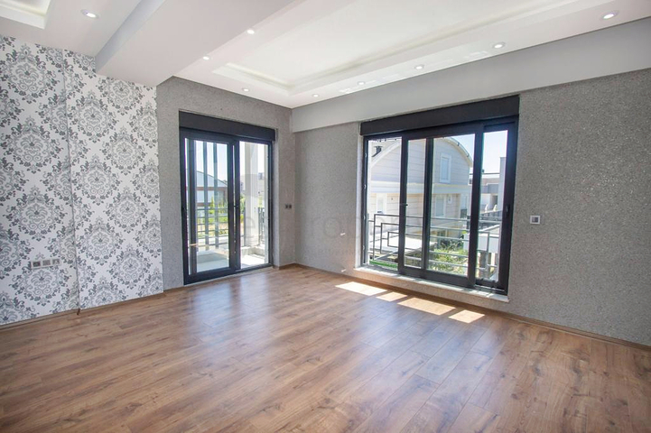 Вилла планировки 5+1 в микрорайоне Гюзельоба - Анталия 