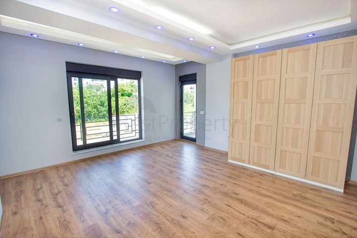 Вилла планировки 5+1 в микрорайоне Гюзельоба - Анталия 