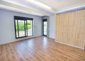 Вилла планировки 5+1 в микрорайоне Гюзельоба - Анталия 