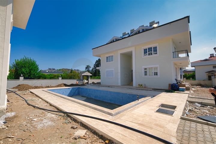 Квартиры планировки 1+1 и 3+1 в районе Кемер - Анталия 