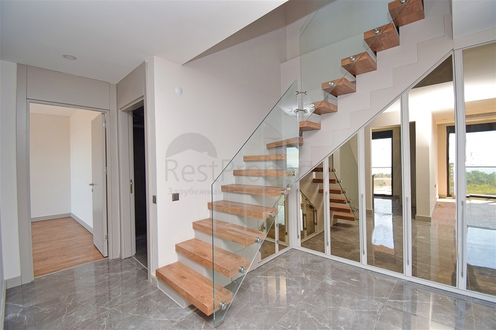 Квартира планировки 4+1 дуплекс в микрорайоне Гюзельоба - Анталия