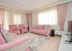 Квартира планировки 3+1 в центре города Анталия