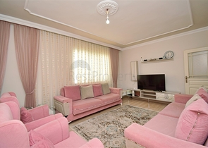 Квартира планировки 3+1 в центре города Анталия