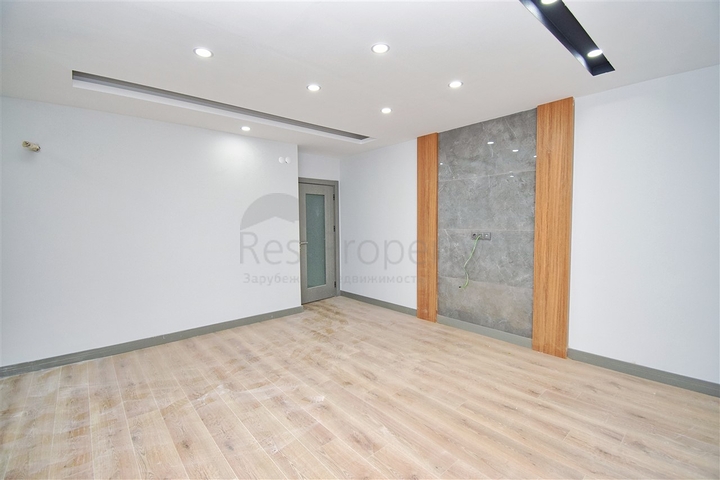 Квартира планировки 3+1 в центре города Анталия 