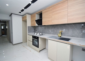 Квартира планировки 3+1 в центре города Анталия 