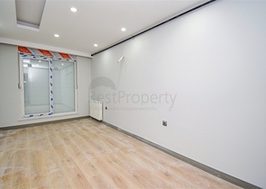 Квартира планировки 3+1 в центре города Анталия 