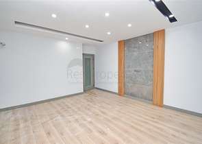 Квартира планировки 3+1 в центре города Анталия 