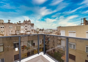 Квартира планировки 3+1 в центре города Анталия 