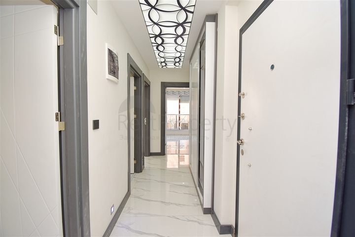 Квартиры планировки 1+1 и 4+1 в микрорайоне Конуксевер - Анталия 