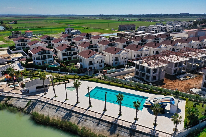 Вилла планировки 6+1 в районе Белек - Анталия 