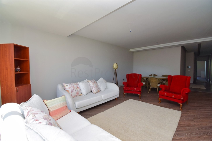 Квартира планировки 3+1 в микрорайоне Унджалы - Анталия