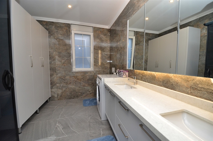 Вилла планировки 6+1 в районе Кемер - Анталия 