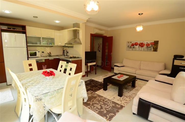 Апартаменты с выходом в сад в комплексе на первой линии