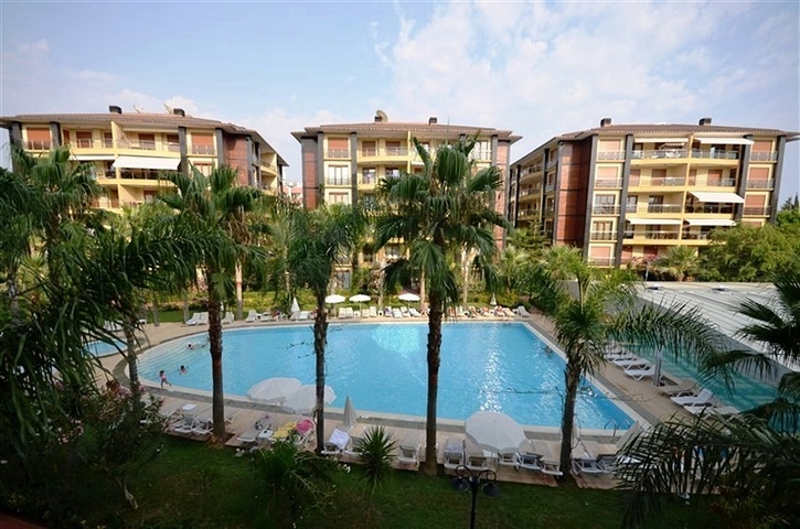 Апартаменты с выходом в сад в комплексе на первой линии