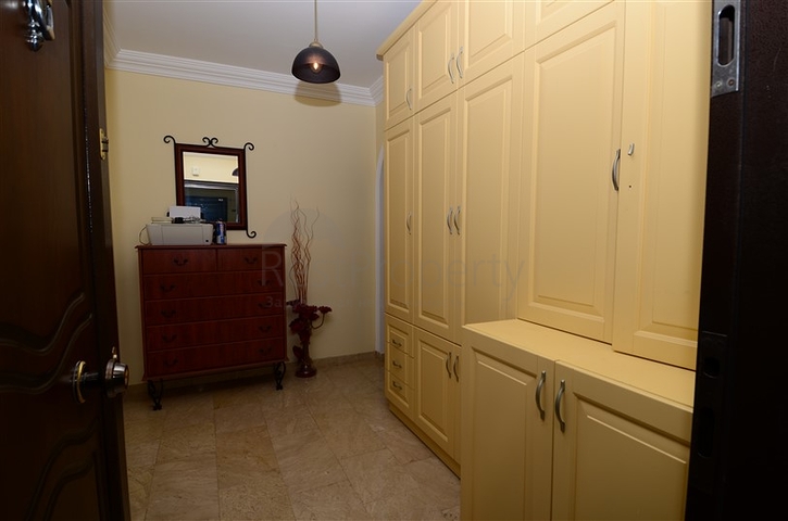 Просторная квартира 3+1  в Махмутларе