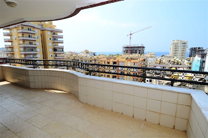 Просторная квартира 3+1  в Махмутларе