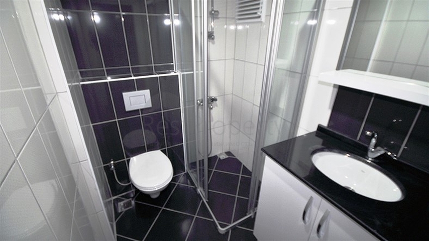 Апартаменты разных планировок в комплексе на берегу реки