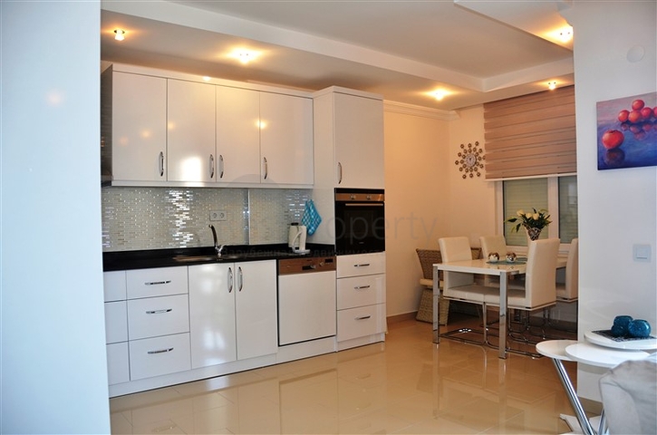 Апартаменты разных планировок в комплексе на берегу реки