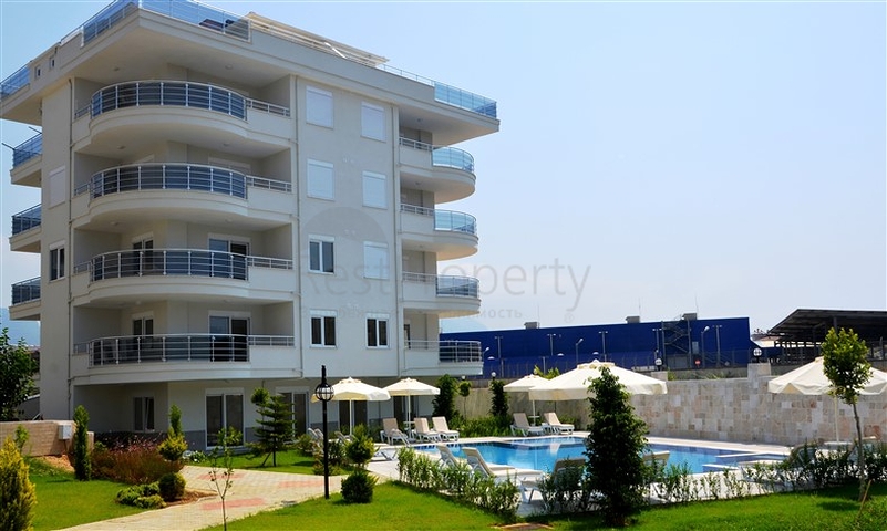 Апартаменты разных планировок в комплексе на берегу реки