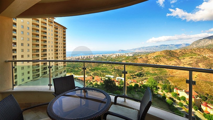 Апартаменты с видом на море в Голд Сити