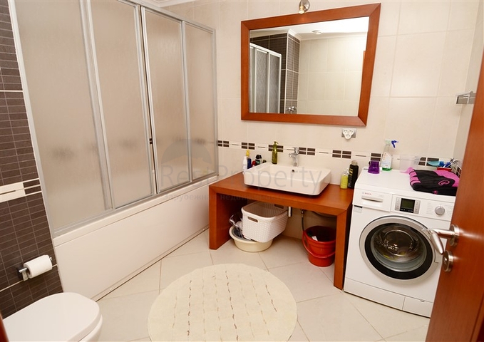 Апартаменты  3+1 с мебелью, в комплексе  на первой линии