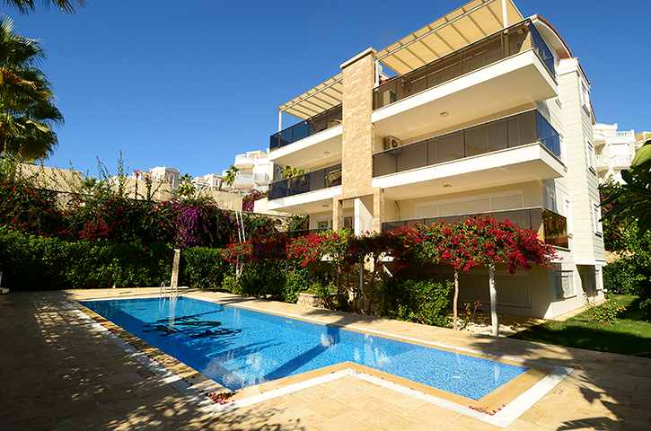 Дуплекс с выходом в сад в комплексе класса люкс